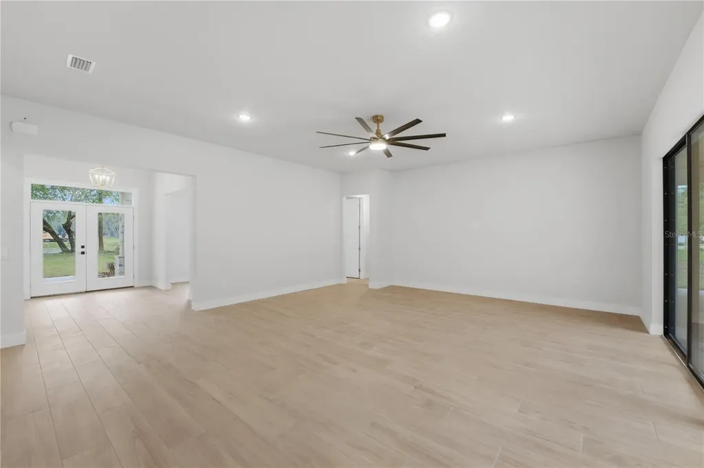 1516 Pine Island Road Kissimmee FL 34744