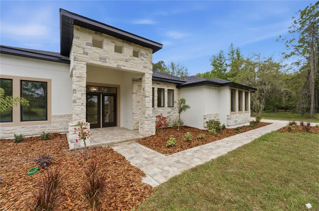 1516 Pine Island Road Kissimmee FL 34744