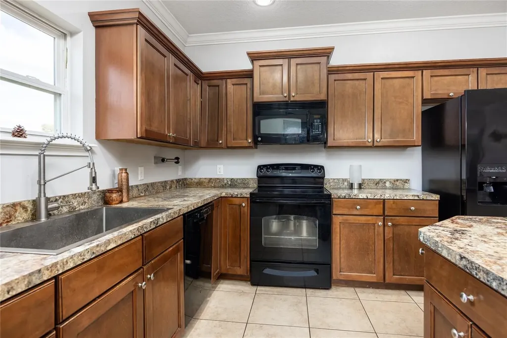 25558 NW 8th Road Newberry FL 32669