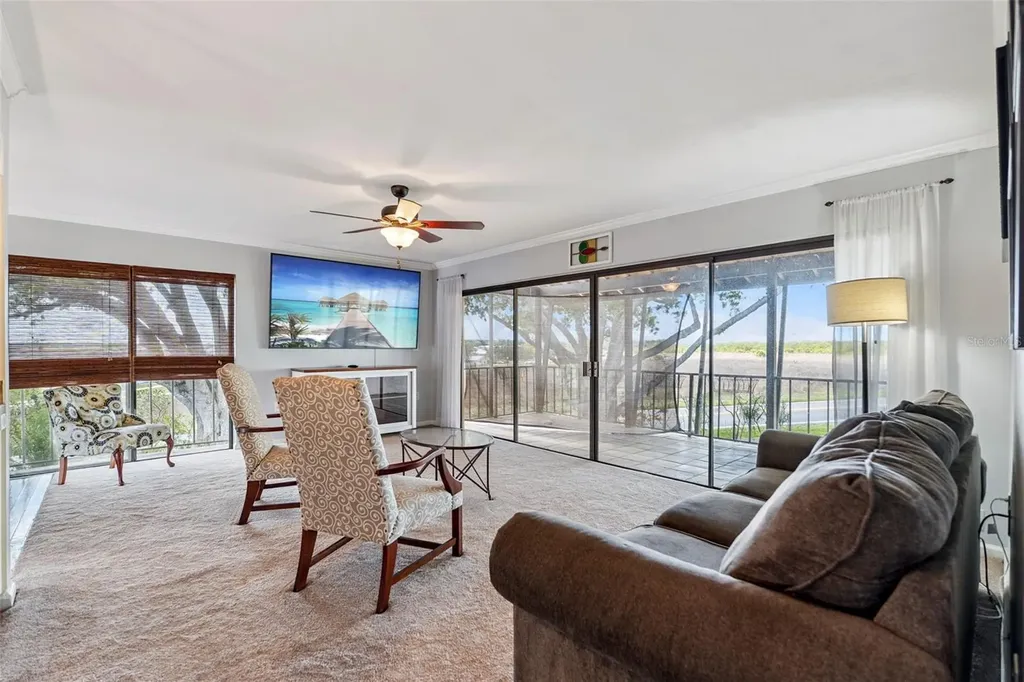 210 La Casa Lake Wales FL 33898