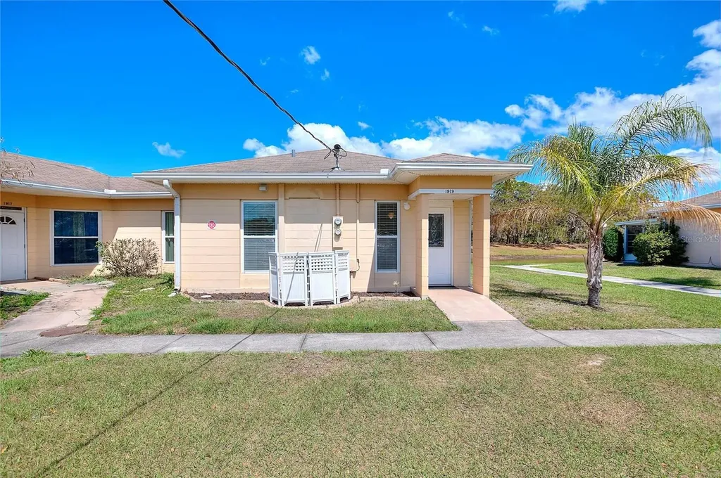 1919 Club Circle Lake Wales FL 33854