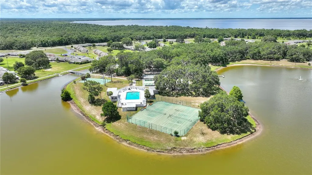 1919 Club Circle Lake Wales FL 33854