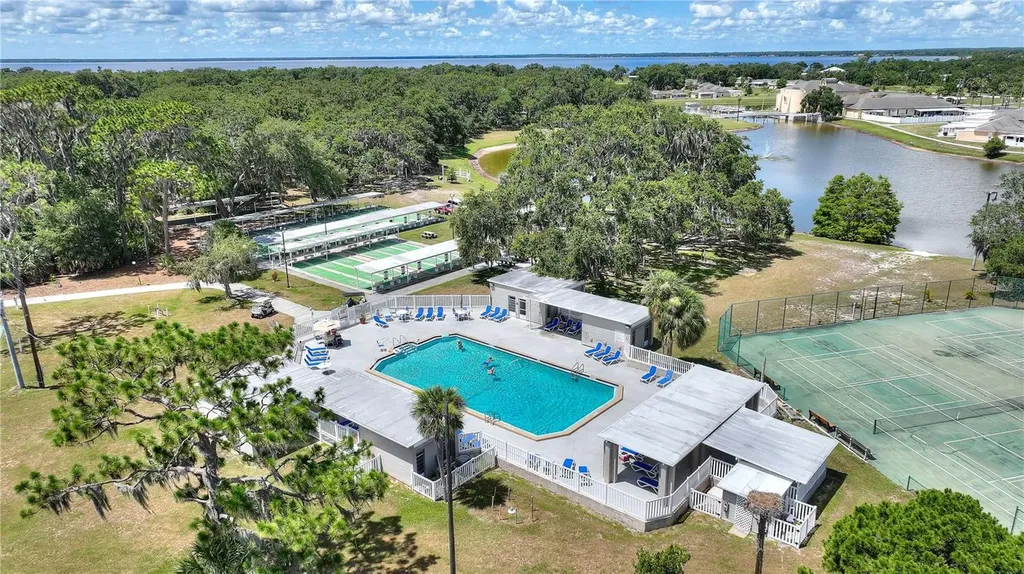 1919 Club Circle Lake Wales FL 33854