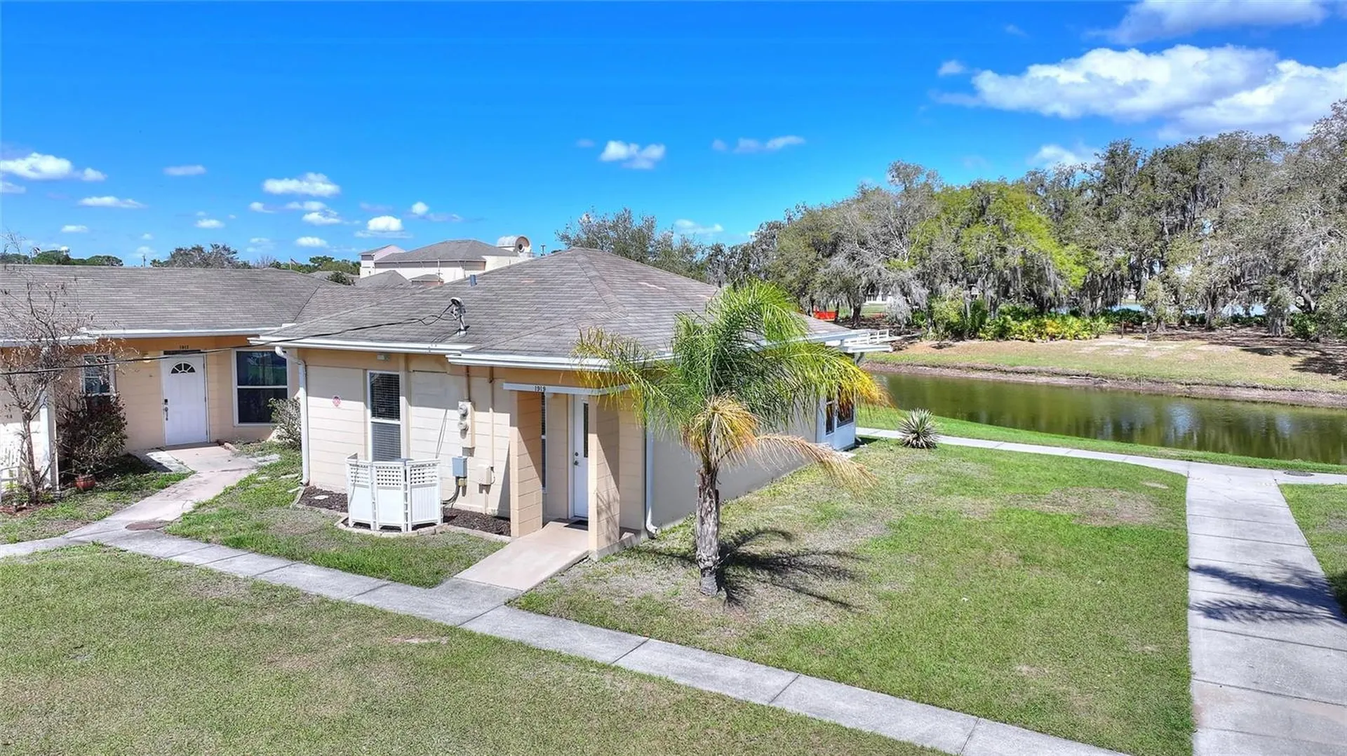 1919 Club Circle Lake Wales FL 33854