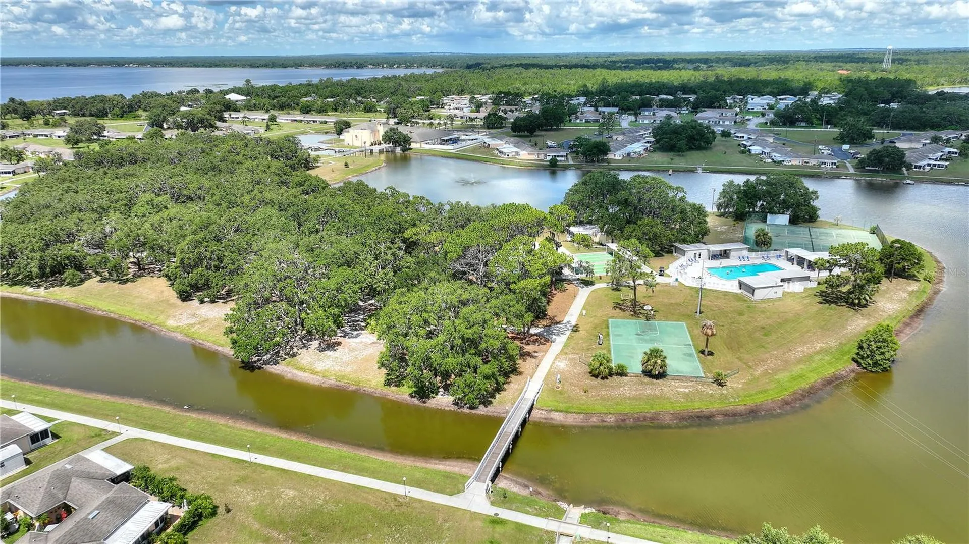 1919 Club Circle Lake Wales FL 33854