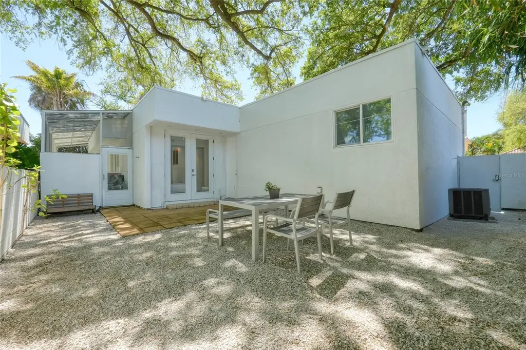 4223 W Cleveland Street Tampa FL 33609
