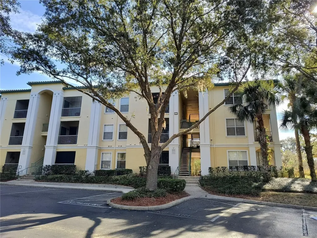 8904 Legacy Court Kissimmee FL 34747