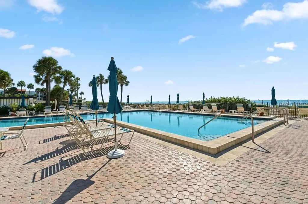 2055 Gulf Of Mexico Drive Longboat Key FL 34228