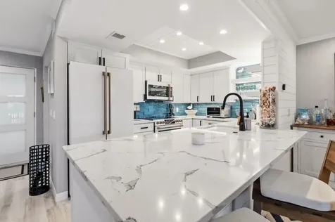 2055 Gulf Of Mexico Drive Longboat Key FL 34228