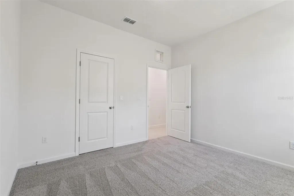 3704 Watercliff Circle Grand Island FL 32735