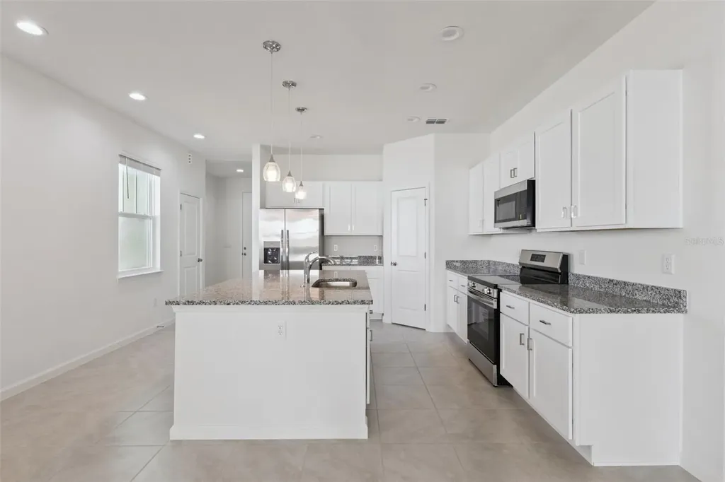 3704 Watercliff Circle Grand Island FL 32735