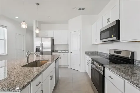 3704 Watercliff Circle Grand Island FL 32735