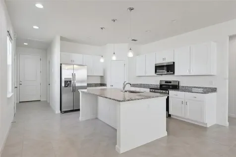 3704 Watercliff Circle Grand Island FL 32735