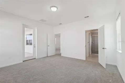3704 Watercliff Circle Grand Island FL 32735