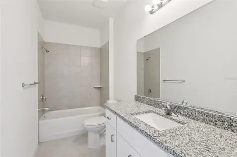 3704 Watercliff Circle Grand Island FL 32735