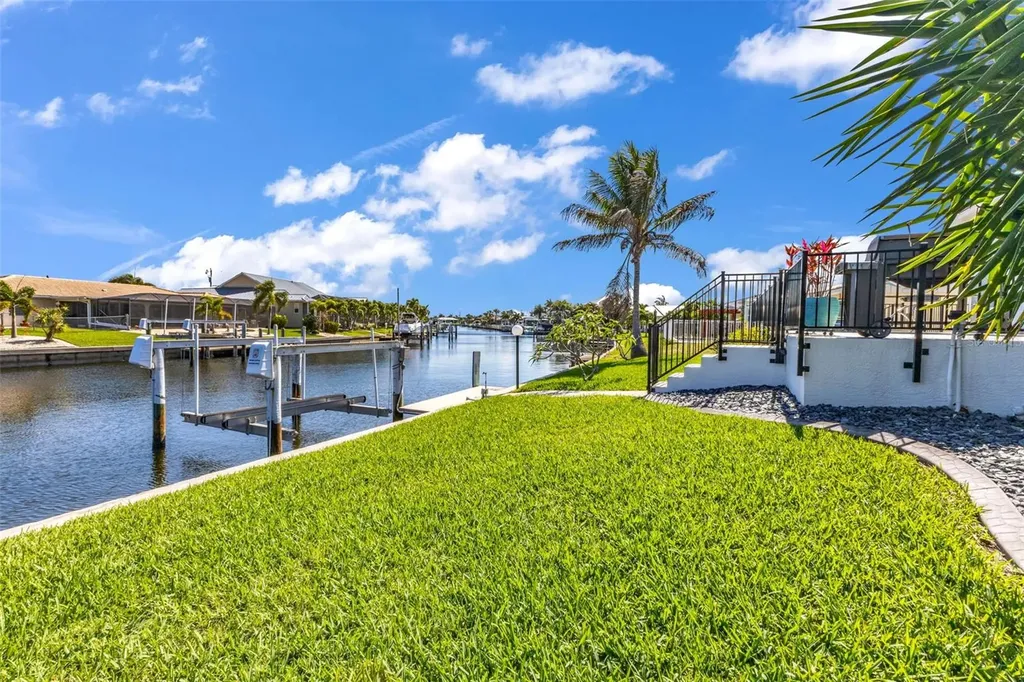 360 Capri Isles Court Punta Gorda FL 33950