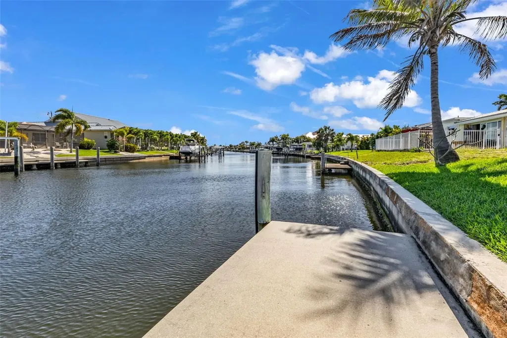 360 Capri Isles Court Punta Gorda FL 33950