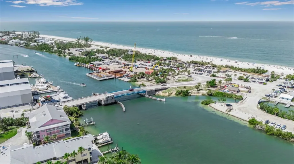 105 Shore Road Nokomis FL 34275