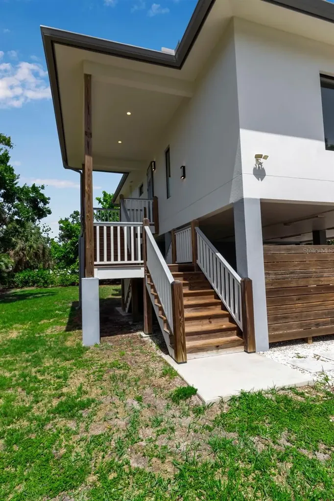 105 Shore Road Nokomis FL 34275