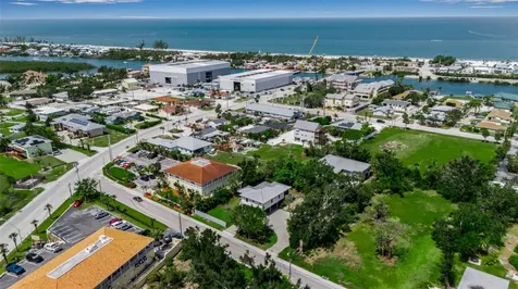 105 Shore Road Nokomis FL 34275
