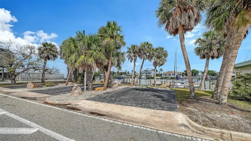 1100 Tarpon Center Drive Venice FL 34285