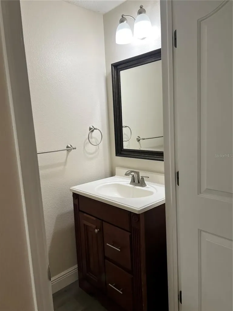 8112 Silent Creek Drive Tampa FL 33615