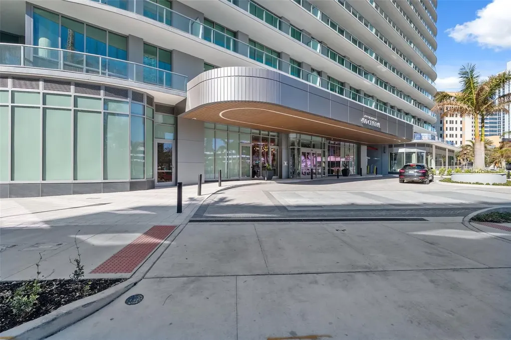 400 Central Avenue St Petersburg FL 33701