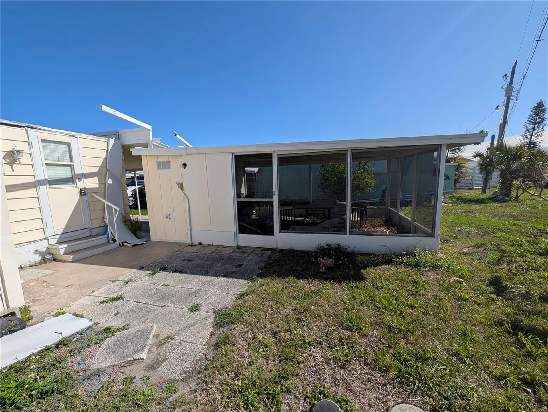 408 51st Avenue Drive W Bradenton FL 34207