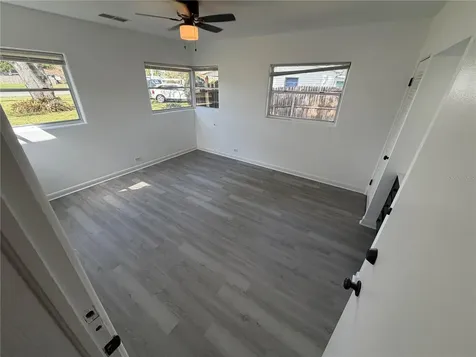 4235 Edgewater Drive Orlando FL 32804