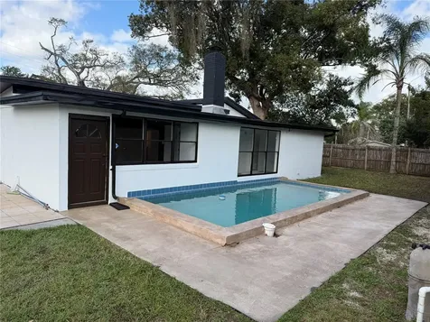 4235 Edgewater Drive Orlando FL 32804