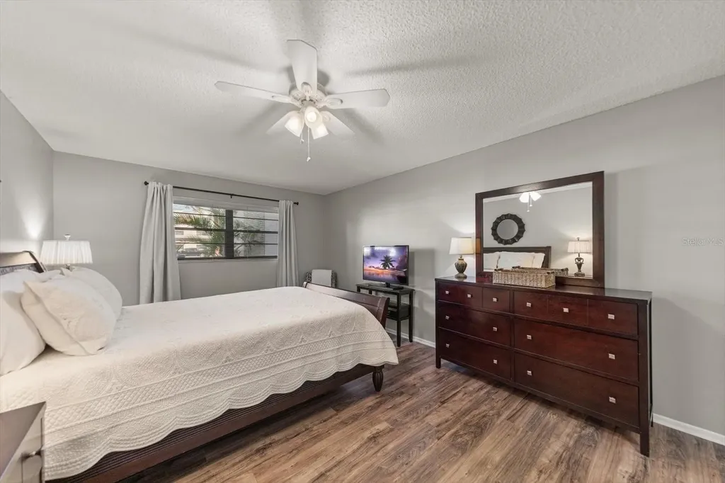 6080 80th Street N St Petersburg FL 33709