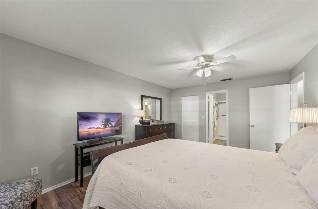 6080 80th Street N St Petersburg FL 33709