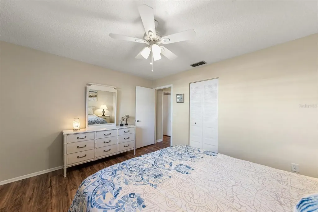6080 80th Street N St Petersburg FL 33709