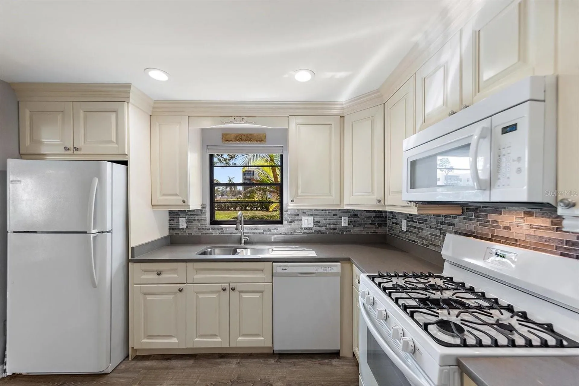 6080 80th Street N St Petersburg FL 33709