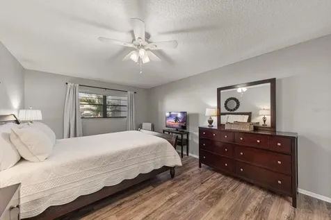 6080 80th Street N St Petersburg FL 33709