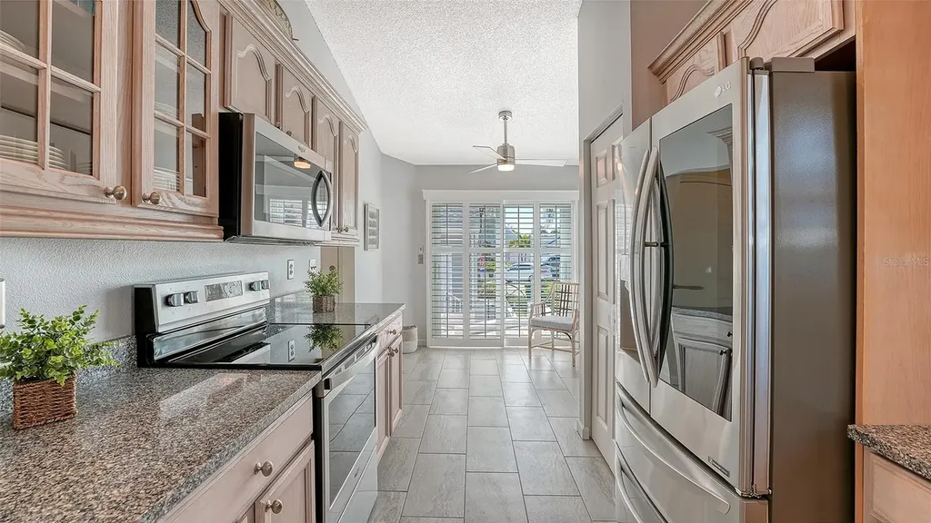 1005 Pelican Court Bradenton FL 34209
