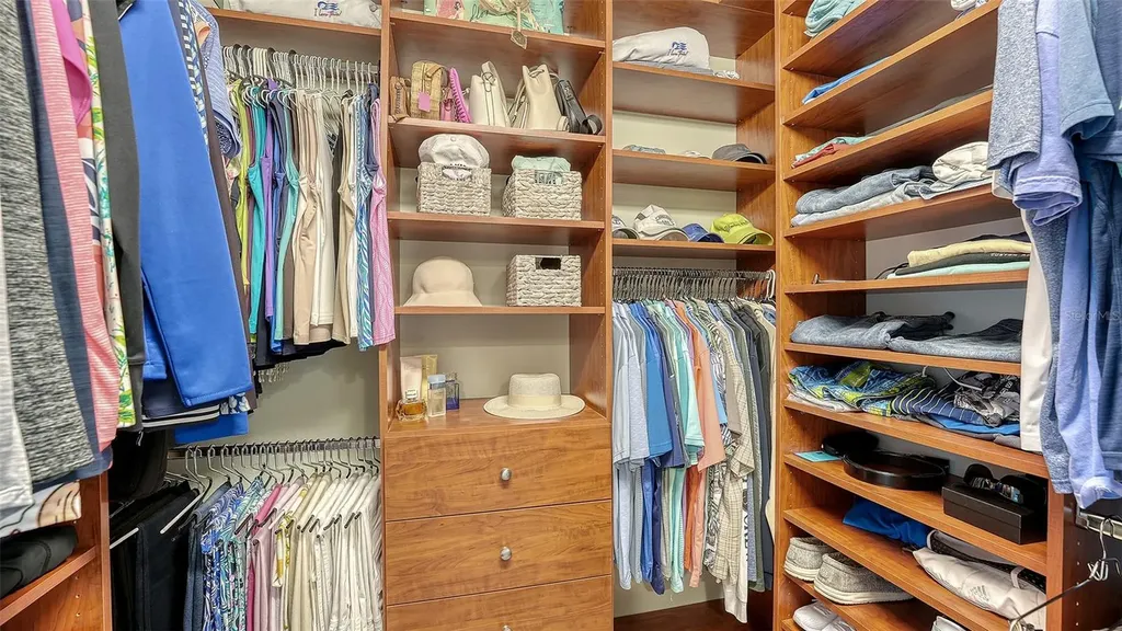 1005 Pelican Court Bradenton FL 34209