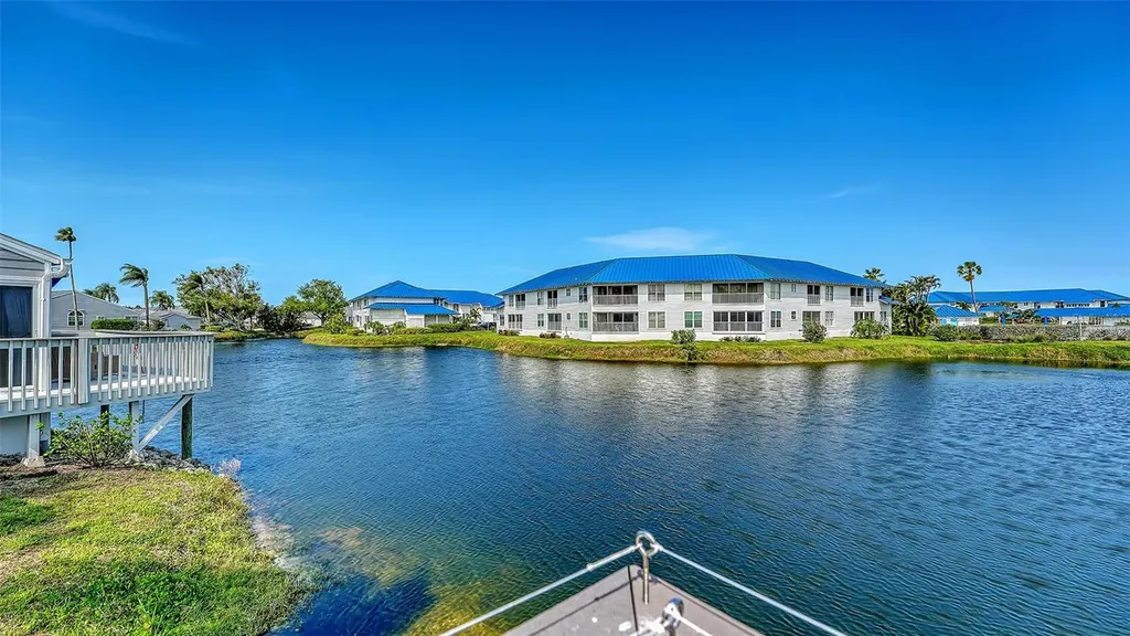 1005 Pelican Court Bradenton FL 34209