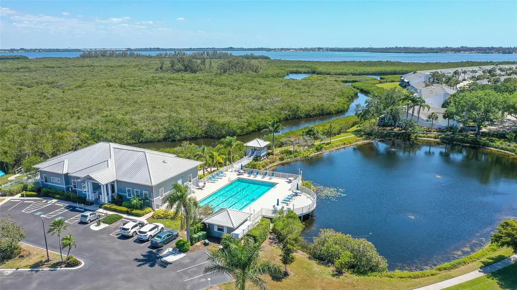 1005 Pelican Court Bradenton FL 34209