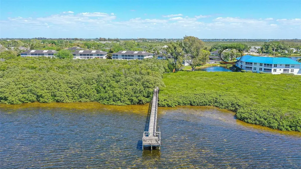 1005 Pelican Court Bradenton FL 34209