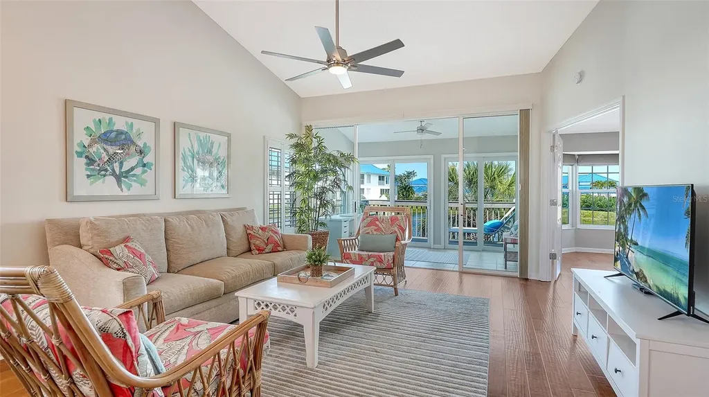 1005 Pelican Court Bradenton FL 34209