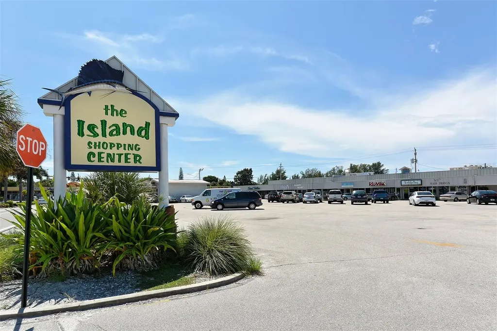 1005 Pelican Court Bradenton FL 34209