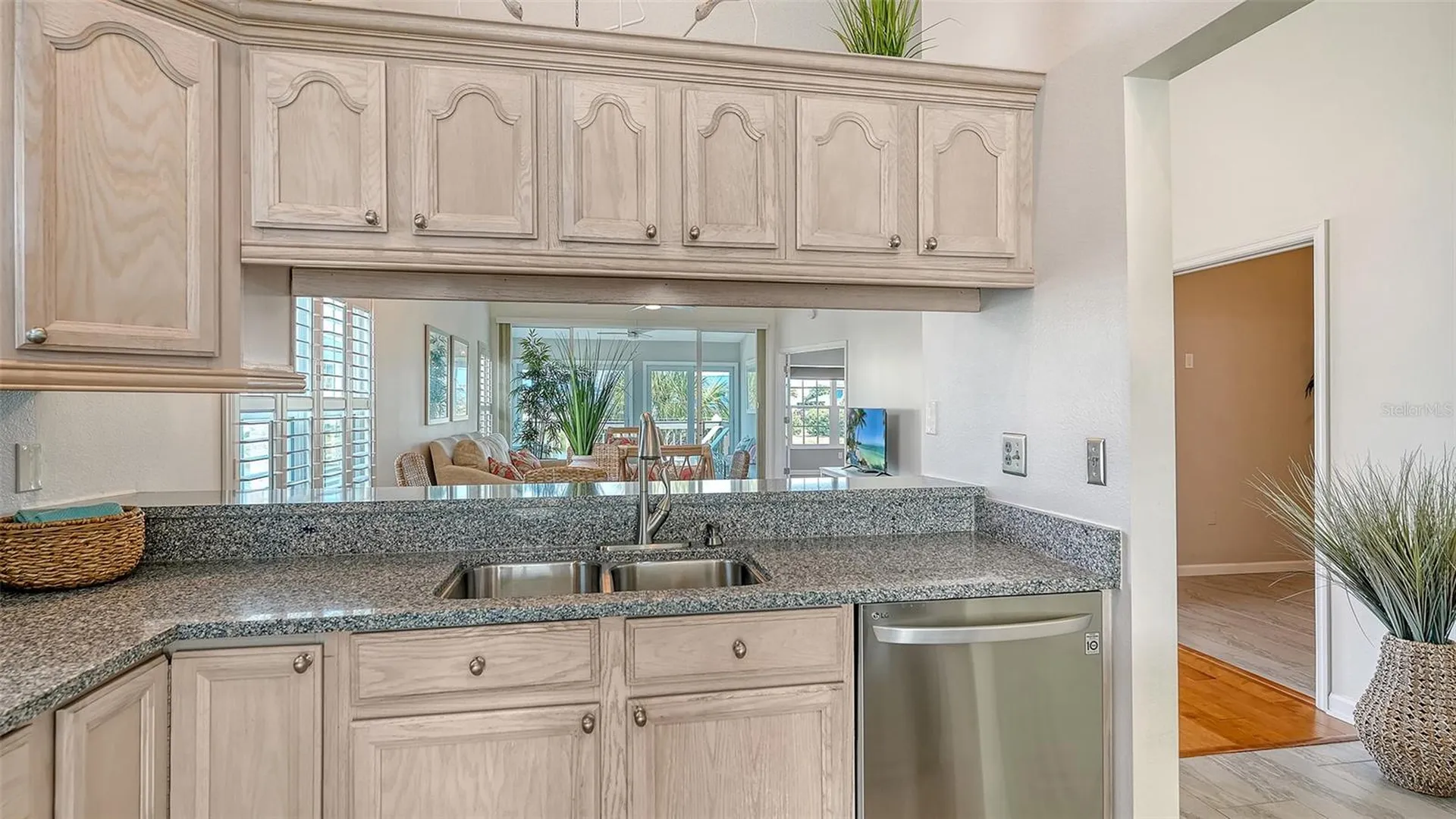 1005 Pelican Court Bradenton FL 34209