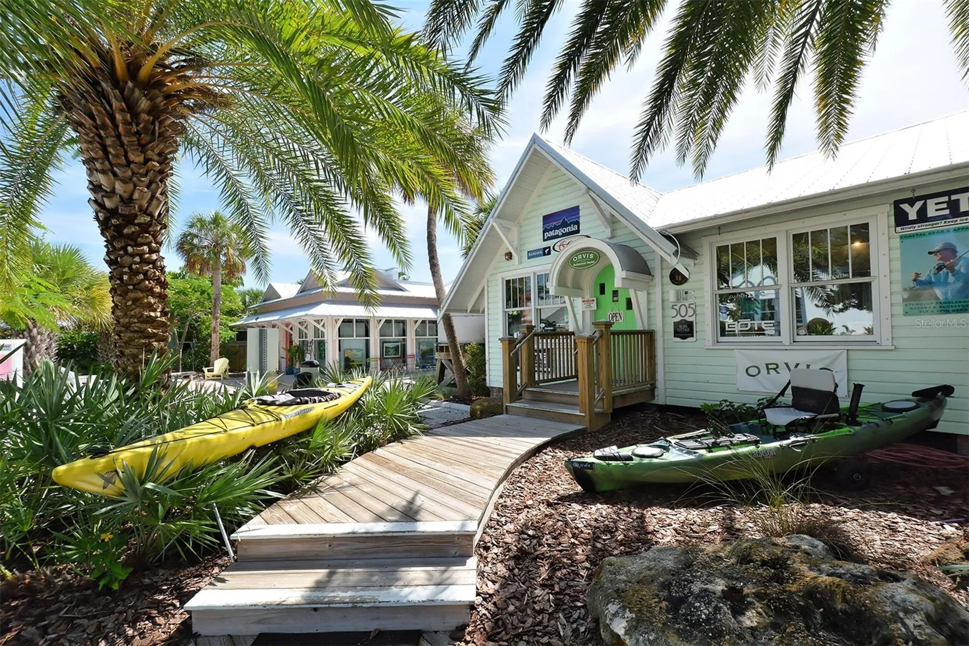 1005 Pelican Court Bradenton FL 34209