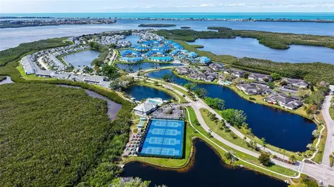 1005 Pelican Court Bradenton FL 34209