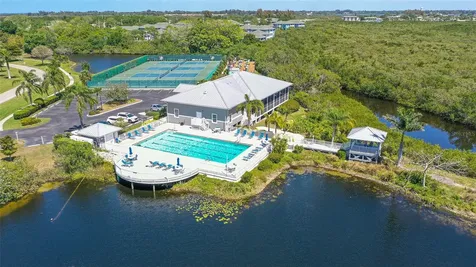 1005 Pelican Court Bradenton FL 34209