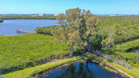 1005 Pelican Court Bradenton FL 34209