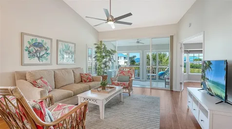 1005 Pelican Court Bradenton FL 34209