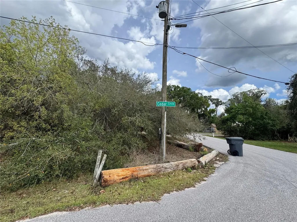 Cedar Circle Lake Wales FL 33898