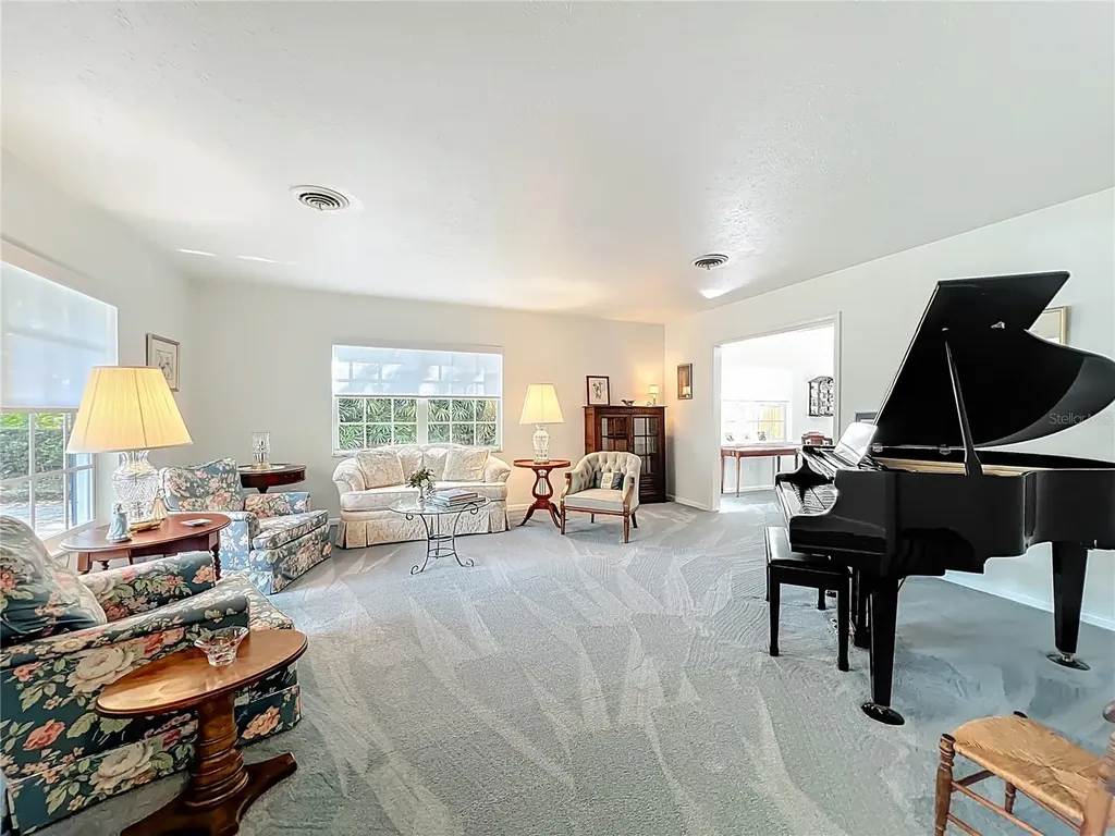 2119 Howard Drive Winter Park FL 32789